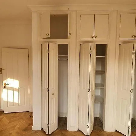 на печерской Albergue